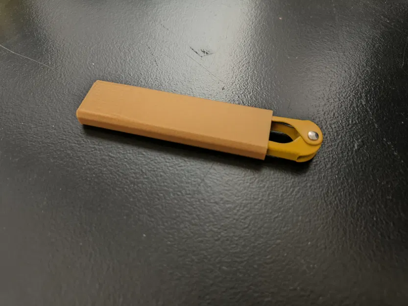 Vỏ bọc an toàn cho kéo cắt chỉ Thread Snips Sheath - Image 2