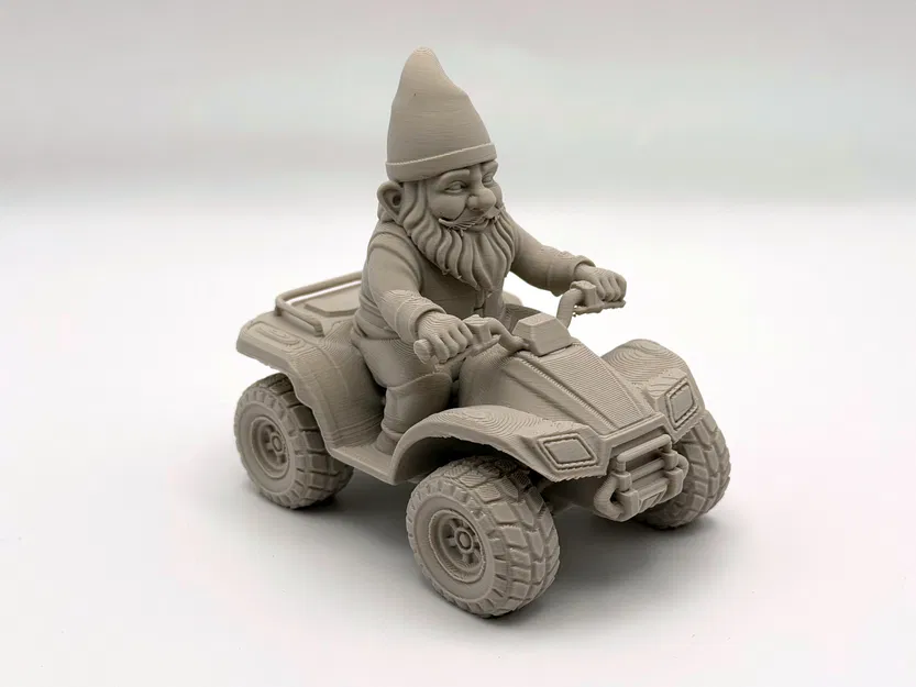 Chú lùn làm vườn cưỡi ATV - Image 3