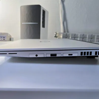 Stand low profile cho Framework 16 (Low Profile Framework 16 Stand)