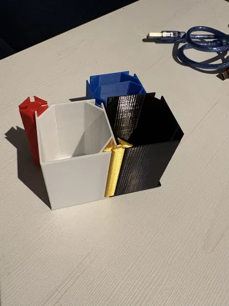 Khay tổ chức cáp USB treo tường (USB cable organizer) - Image 6