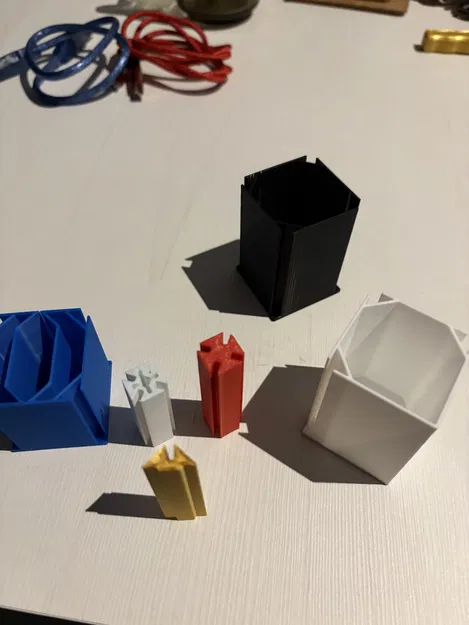 Khay tổ chức cáp USB treo tường (USB cable organizer) - Image 7