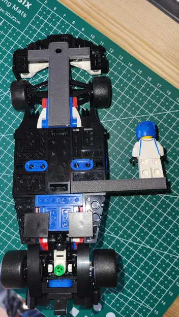 Giá đỡ phi công LEGO - Image 1