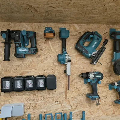 Giá treo dụng cụ Makita (Makita tool holders)