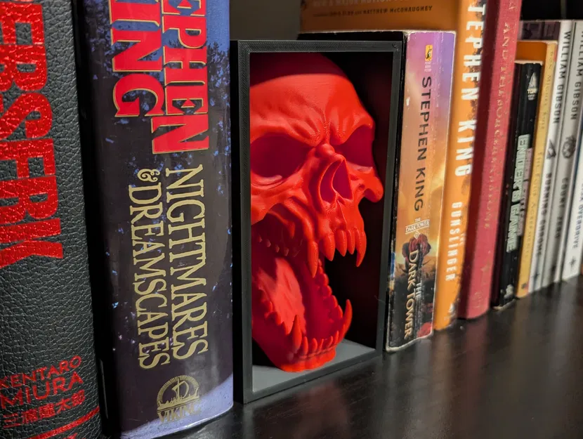 Book Nook Hộp Sách Đầu Lâu Ma Cà Rồng (Vampire Skull Book Nook) - Image 1