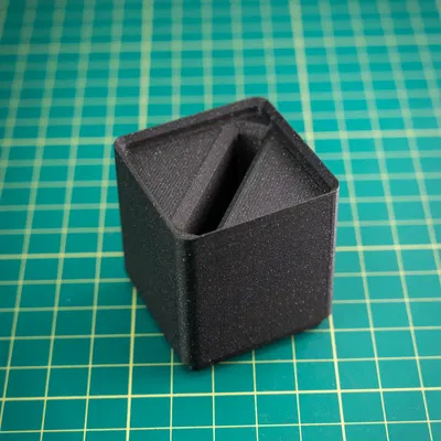 Đế Gridfinity cho Apple TV Remote (gen 1)