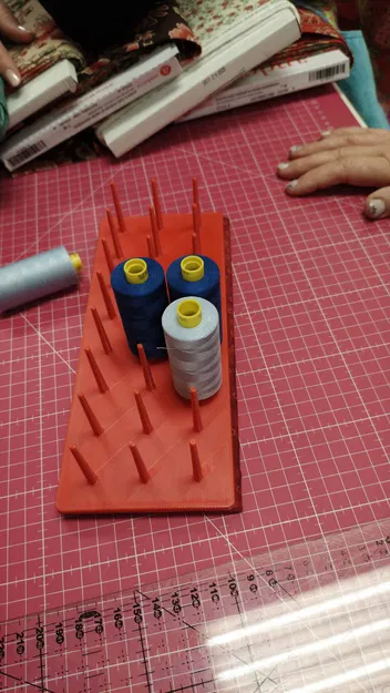 Porta carretes de costura (Giá đỡ cuộn chỉ may) - Image 3