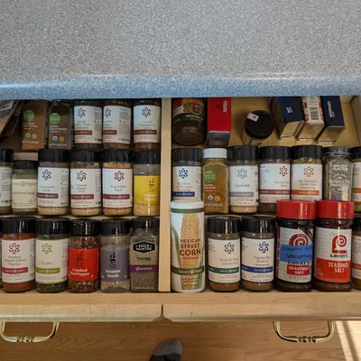 Khay sắp xếp ngăn kéo gia vị (Spice Drawer Organizer Tray)