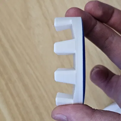 Giá đỡ điện thoại chống trượt (Non-slip phone holder)