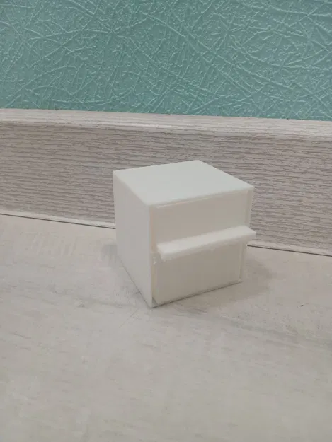 Tủ đồ chơi (Cupboard) 60x60x60 mm - Image 1