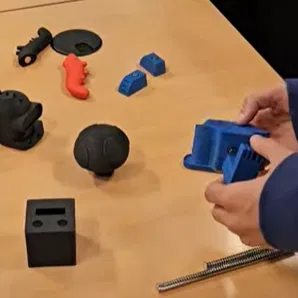 Đầu heo đất RoboTINA (Cabeza hucha RoboTINA)