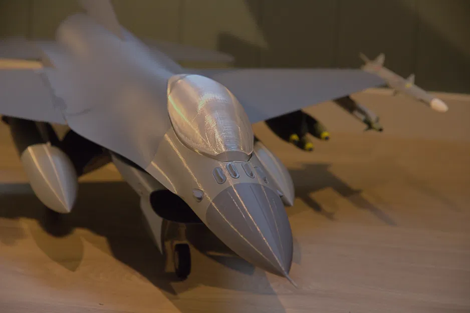 Mô hình F-16 Fighting Falcon tỉ lệ 1/16 để in 3D - Image 2