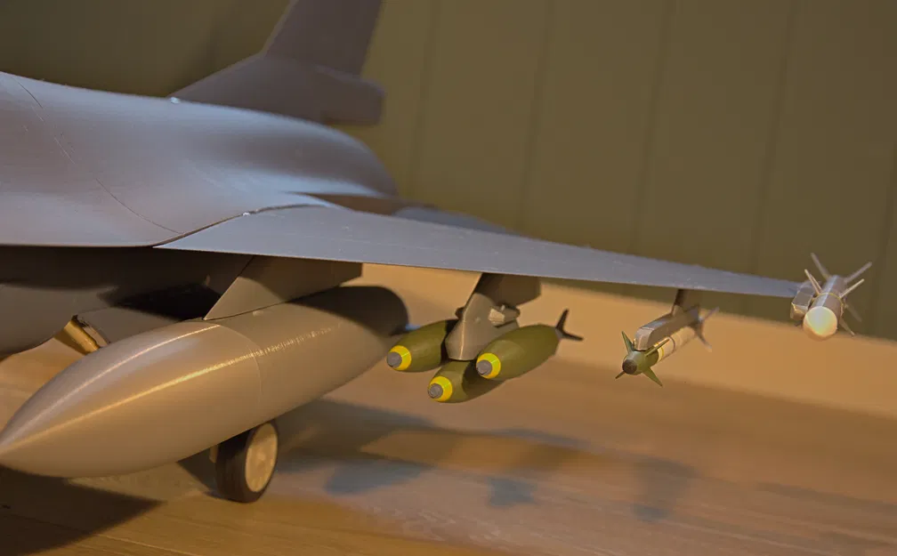 Mô hình F-16 Fighting Falcon tỉ lệ 1/16 để in 3D - Image 6
