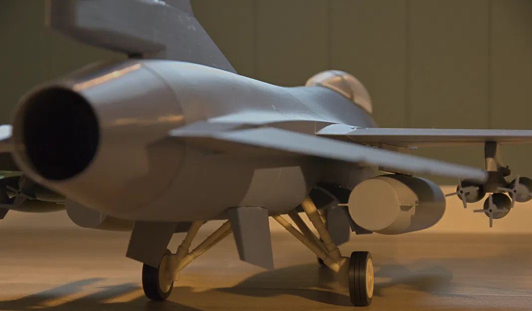 Mô hình F-16 Fighting Falcon tỉ lệ 1/16 để in 3D - Image 9