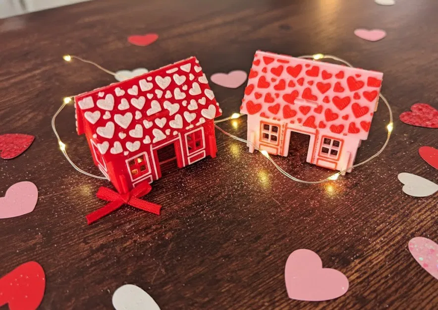 Kit Card House Valentine “The Love Shack” (Nhà thiệp lắp ráp Ngày Tình Nhân) - Image 1