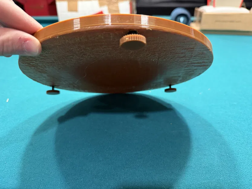 Đế cân chỉnh cho đồng hồ Anniversary / 400 Day Clock (Leveling Base) - Image 2