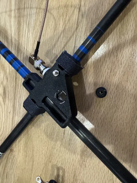 VE7ZAX - Mount whip antenna lên trekking pole cho SOTA quarter wave 5.6m vertical - Image 3