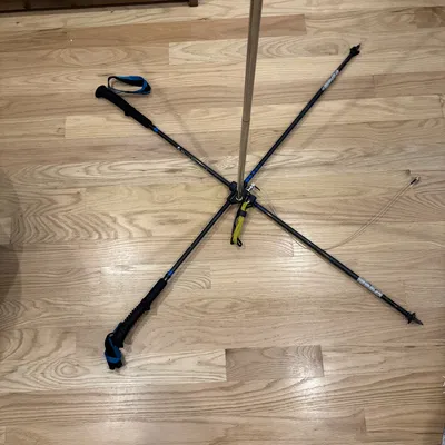 VE7ZAX - Mount whip antenna lên trekking pole cho SOTA quarter wave 5.6m vertical