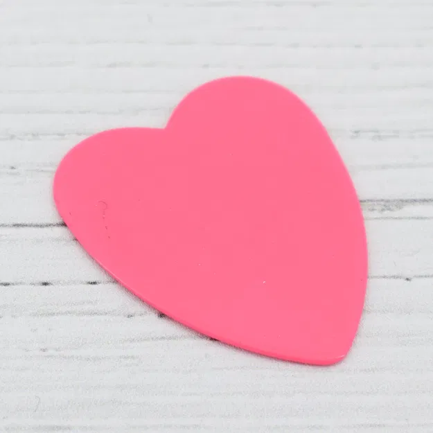 Miếng gảy đàn Guitar hình trái tim (Heart Guitar Pick) - Image 1