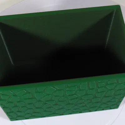 Ống Cắm Bút/Đựng Dụng Cụ Hình Chữ Nhật Khắc Hoa Văn Veroni