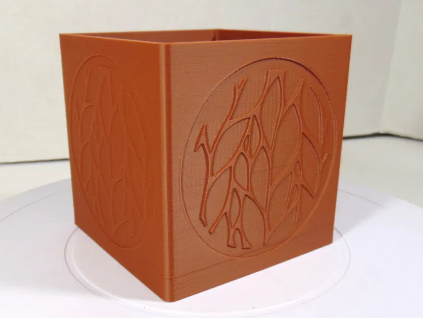 Khay đựng bút họa tiết lá hiện đại dáng vuông kiêm chậu cây - Image 1