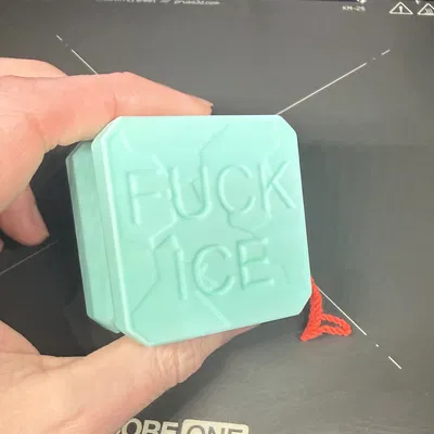 Yo-yo “F*ck Ice”