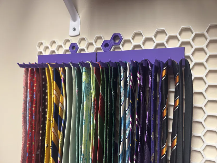 HSW Tie Rack - Image 1