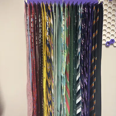 HSW Tie Rack
