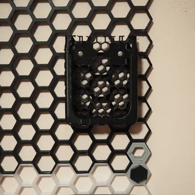 Giá treo pin Makita 18V cho Honeycomb Storage Wall (bắt vít M3)