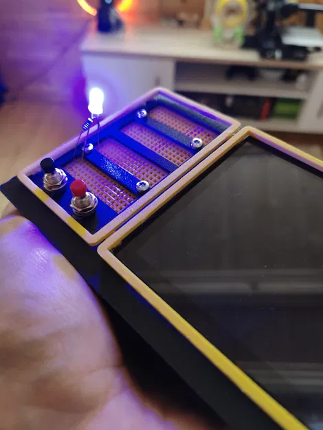 Cyberdeck Cầm Tay Gập Được - Máy Tính Mini CyberPlug 3.0 (Raspberry Pi) - Image 5