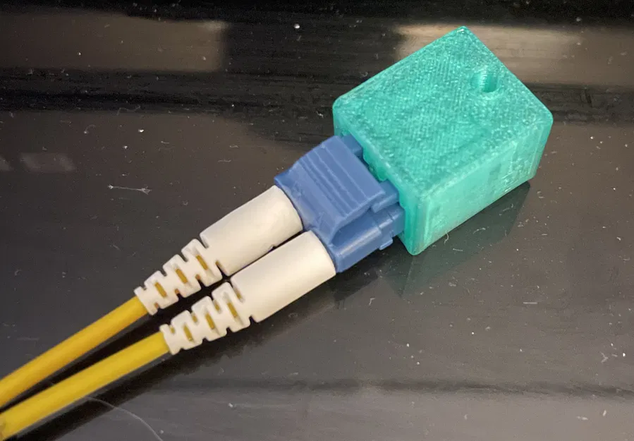 Nắp bụi cho LC patch cord có lỗ gắn tag - Image 3