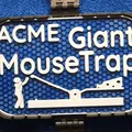 Bảng hiệu ACME Giant Mouse Trap - Thumbnail 1