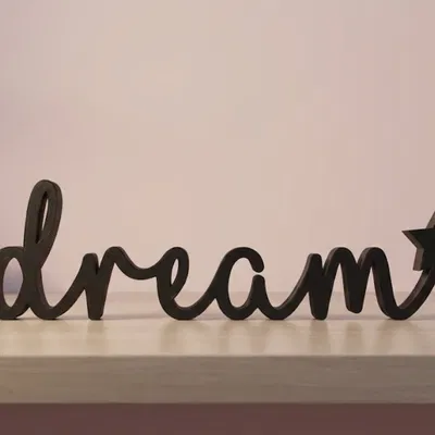 Chữ nghệ thuật “Dream” kèm sao tối giản – Dream Word Art - Minimalist Star Decor