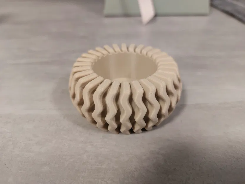 Đế nến LED gợn sóng thấp (Short Wavy Tea Light Holder) - Image 4