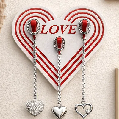 Trái tim Valentine treo dây chuyền / Giá treo trang sức