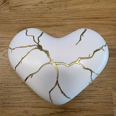 Trái Tim Kintsugi – Biểu Tượng Của Sức Mạnh, Không Phải Sự Hoàn Hảo
