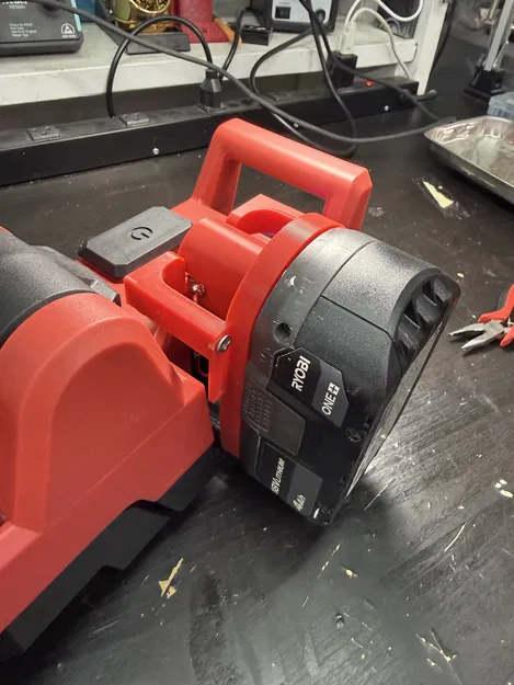 Adapter pin Ryobi 18V sang Skil 12V (Ryobi 18V to Skil 12V Adapter) - Image 1