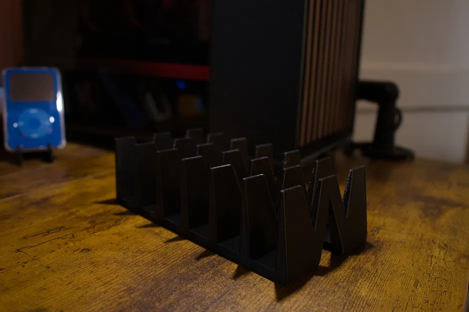 Giá Đỡ Nhiều Điện Thoại (Multiple Phone Stand) - Image 1