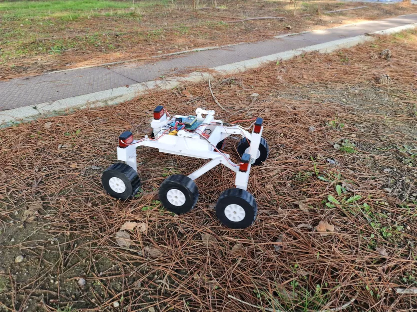 Papaya Pathfinder - Open Source ESP32 Rover (Rover in 3D địa hình, rocker-bogie) - Image 2
