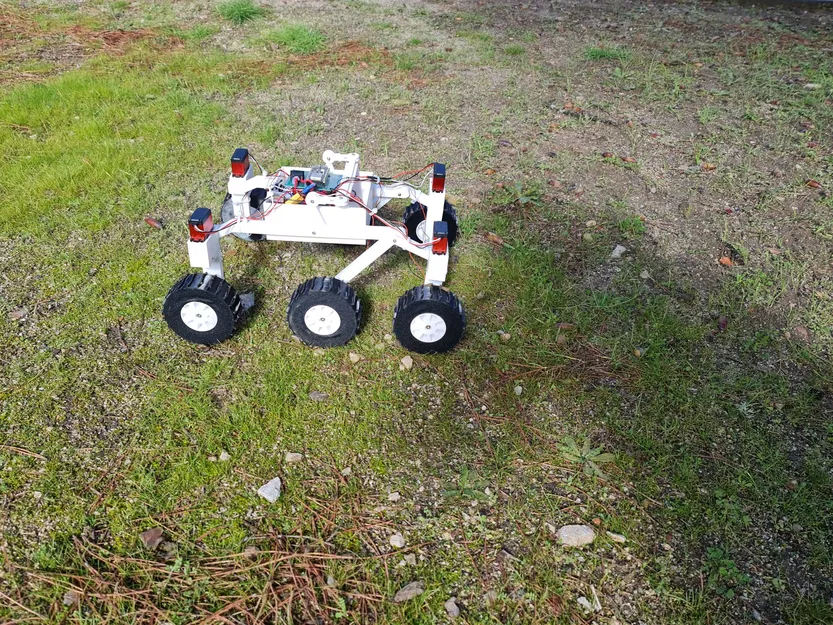 Papaya Pathfinder - Open Source ESP32 Rover (Rover in 3D địa hình, rocker-bogie) - Image 3