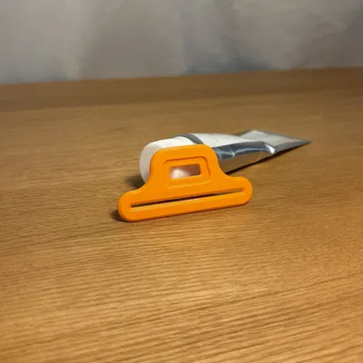 Dụng Cụ Bóp Tuýp Kem Đánh Răng (Toothpaste Squeezer)