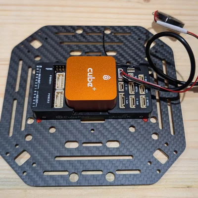 Ngàm gắn Cube+ trên frame 500-X4