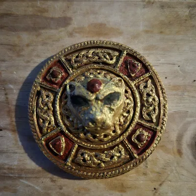 Huy hiệu ghim cài áo kiểu Anglo-Saxon