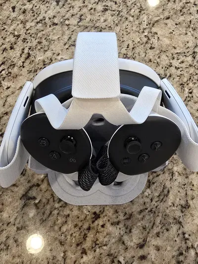 Meta Quest 3 - Image 1