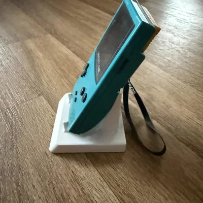 Kệ đỡ Game Boy hoặc đa năng (Stand for Game boy or universal)