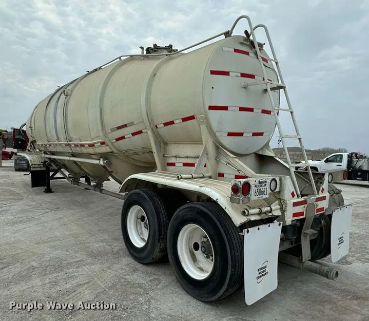 Rơ-moóc bồn xả khí nén chở hàng rời (Dry Bulk Pneumatic Trailer) - Image 1