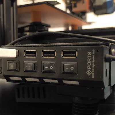 Kẹp gắn USB Hub cho thanh nhôm định hình 4040 của Ender 3