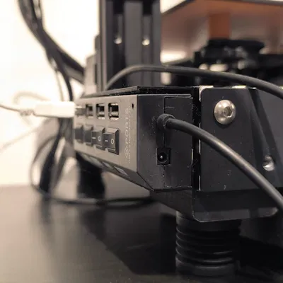 Kẹp gắn USB Hub cho thanh nhôm định hình 4040 của Ender 3