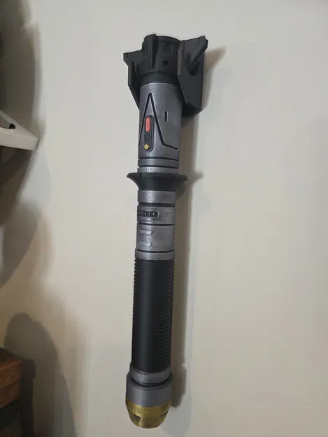 Giá treo tường cho lightsaber Baylan Skoll - Image 3