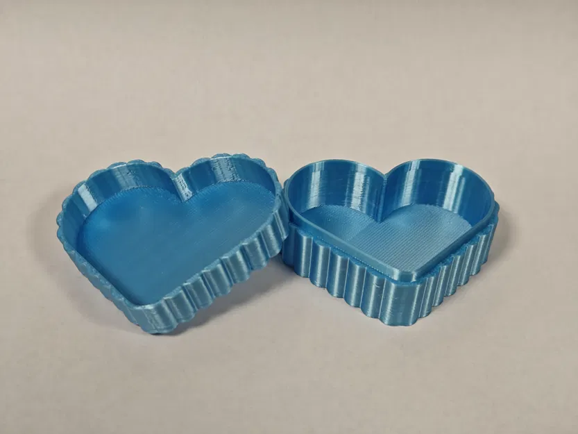 Khay/Hộp Trái Tim Viền Hạt | Quà Tặng Có Thể Scale - Image 1