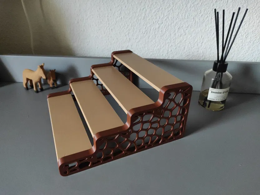 Kệ trưng bày đơn giản (Simple display shelf) - Image 1